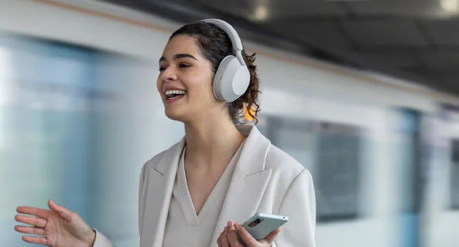 Sony WH-1000XM5 Wireless Noise Canceling Headphones – 30H Battery, V1 Chip, 4 Mics
